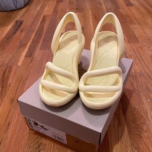 Camper Kobarah heels